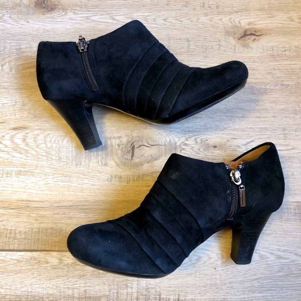 Clarks Women's Society Gown II Black Booties